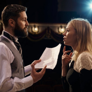 Wieczór w teatrze dla dwojga | Warszawa | Teatr 6. Piętro | 2 osoby | Prezent | Voucher | Karta podarunkowa | Bon | Cena