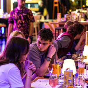 Udział w PubQuiz | Poznań | 2 osoby | Prezent | Voucher | Karta podarunkowa | Bon | Cena