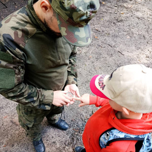 Survivalowe wyjście rodzica z dzieckiem | Trójmiasto | 2 rodziców + dwójka dzieci | 8 godzin | Prezent | Voucher | Karta podarunkowa | Bon | Cena