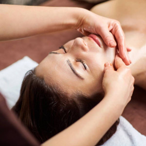Masaż kobido | Lublin | Pistacje Face&Body | 70 minut | 1 osoba | Prezent | Voucher | Karta podarunkowa | Bon | Cena