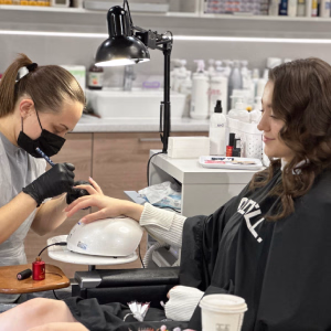 Manicure + Pedicure + Brwi (bez malowania) | Warszawa | Fast Line Studio | Prezent | Voucher | Karta podarunkowa | Bon | Cena