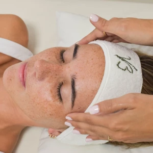 Rytuał Head Spa | Łódź | Saisei Harmonia Zmysłów | Prezent | Voucher | Karta podarunkowa | Bon | Cena