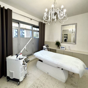 Intensywna przebudowa skóry premium | Kraków | Femmalium Clinic | Prezent | Voucher | Karta podarunkowa | Bon | Cena