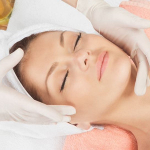 Masaż twarzy, szyi i dekoltu | Dąbrowa Górnicza | SIMEA BEAUTY | Prezent | Voucher | Karta podarunkowa | Bon | Cena