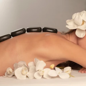 Masaż gorącymi kamieniami | Łomża | Orient SPA | Prezent | Voucher | Karta podarunkowa | Bon | Cena