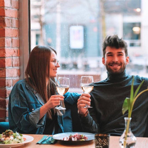 Romantyczna kolacja we dwoje | Warszawa (Centrum) | Restauracja Loft | 2 osoby | Prezent | Voucher | Karta podarunkowa | Bon | Cena