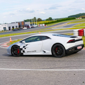 Jazda Lamborghini Huracan Wiele Torów 1 okrążenie | Wiele Torów | Devil-Cars | Prezent | Voucher | Karta podarunkowa | Bon | Cena
