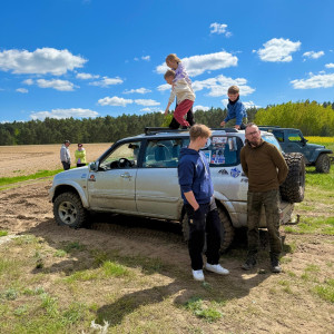 Rodzinna Wyprawa Off Road 4x4 | Ostrowiec Świętokrzyski | Prezent | Voucher | Karta podarunkowa | Bon | Cena