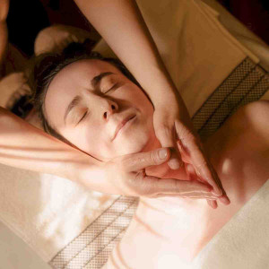 Masaż klasyczny | Kudowa-zdrój | Kudowskie SPA | 1 godzina | Prezent | Voucher | Karta podarunkowa | Bon | Cena