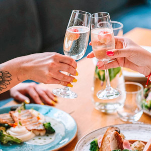 Voucher na kolację 200 PLN | Warszawa (Centrum) | Restauracja Loft | 200 PLN | Prezent | Voucher | Karta podarunkowa | Bon | Cena