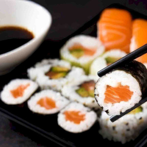 Zestaw sushi dla dwojga | Warszawa (Wola) | Sushi Tu Thai | 2 osoby | Prezent | Voucher | Karta podarunkowa | Bon | Cena