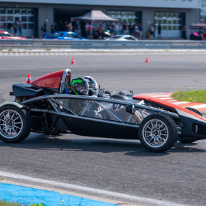 Jazda bolidem Ariel Atom | Wiele lokalizacji | DEVIL-CARS | 1 okrążenie | Prezent | Voucher | Karta podarunkowa | Bon | Cena