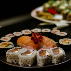 Wieczór japoński - kolacja sushi | Wrocław | Koku Sushi | Prezent | Voucher | Karta podarunkowa | Bon | Cena