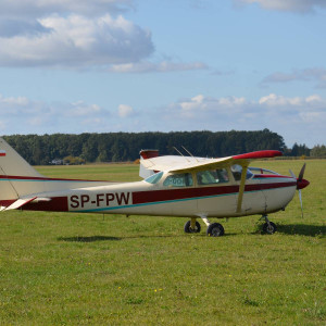 Lot samolotem Cessna | Lublin (Radawiec Duży) | Cessna 172 | 50 minut | Prezent | Voucher | Karta podarunkowa | Bon | Cena