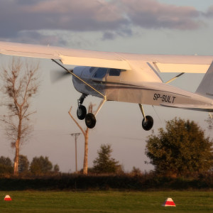 Lot samolotem ultralight z panoramą Wrocławia | Wrocław (Golędzinów) | Prezent | Voucher | Karta podarunkowa | Bon | Cena