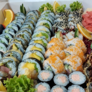 Voucher 200 PLN na sushi z dostawą do domu | Zielona Góra | Kim Pirson Sushi | 200 PLN | Prezent | Voucher | Karta podarunkowa | Bon | Cena