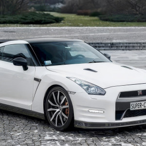 Jazda Nissan GTR | Tor Łódź | Super Cars | Prezent | Voucher | Karta podarunkowa | Bon | Cena
