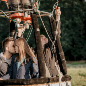 Romantyczny lot balonem z noclegiem | Karkonosze | Prezent | Voucher | Karta podarunkowa | Bon | Cena