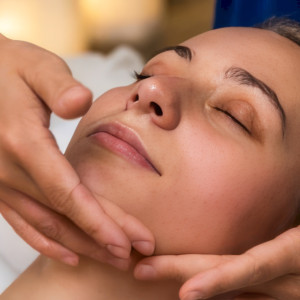 Masaż kobido | Poznań | Chill City SPA | 1,5 godziny | 1 osoba | Prezent | Voucher | Karta podarunkowa | Bon | Cena