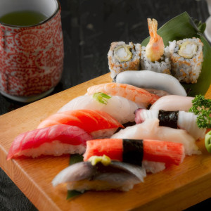 Wieczór japoński - kolacja sushi | Łomża | Koku Sushi | 2 osoby | Prezent | Voucher | Karta podarunkowa | Bon | Cena