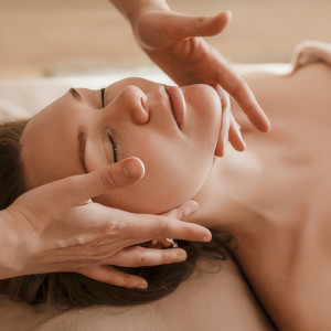 Voucher SPA 1000 PLN | Warszawa (Mokotów) | Lumira SPA | 1000 PLN | Prezent | Voucher | Karta podarunkowa | Bon | Cena