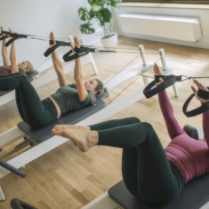 Pilates na reformerach | Warszawa | 50 minut | 1 osoba | grupa | Prezent | Voucher | Karta podarunkowa | Bon | Cena
