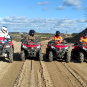 Jazda quadem | Łomża (Piątnica) | 2 godziny | quad jednoosobowy | 1 osoba | Prezent | Voucher | Karta podarunkowa | Bon | Cena