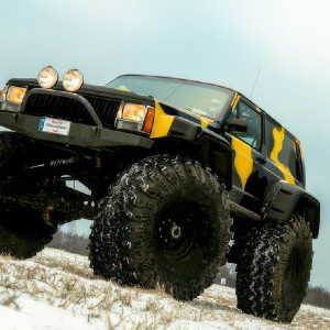 Off Road 4x4 | Łódź (Nowa Gadka) | 30 minut | 1 osoba | Custom Car Mega Jeep Cherokee XJ | Prezent | Voucher | Karta podarunkowa | Bon | Cena