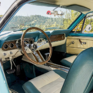 Przejażdżka historycznym Mustangiem | Katowice | West Cars | 15 minut | jako pasażer | Prezent | Voucher | Karta podarunkowa | Bon | Cena
