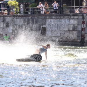 Kurs e-surf | Poznań | 2 osoby | Prezent | Voucher | Karta podarunkowa | Bon | Cena