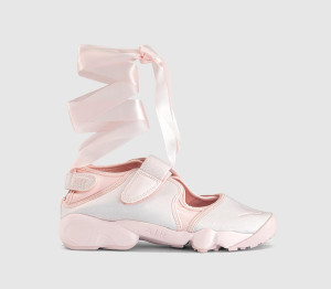 Nike Womens Air Rift Trainers Light Soft Pink Ribbon, 9.5