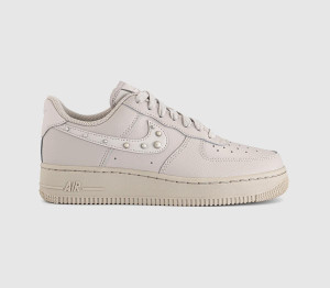 Nike Womens Air Force 1 07 Trainers Cream Metallic Silver White In Natural, 4.5