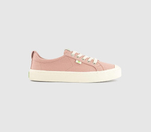 Cariuma Womens Oca Low Trainers Rose Red, 5