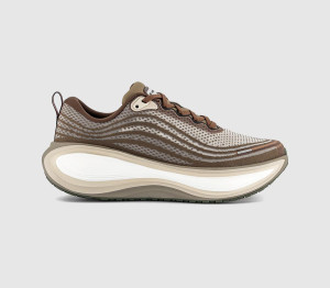 Nike Vomero Plus Trainers Off Noir Pecan Phantom Natural Cacao Wow String QS In White, 6 EU40