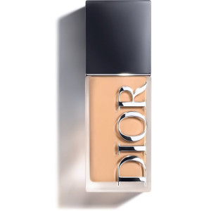 Christian Dior Dior Forever Skin Wear machiaj matifiant de lungă durată SPF 20 culoare 2 Warm 30 ml