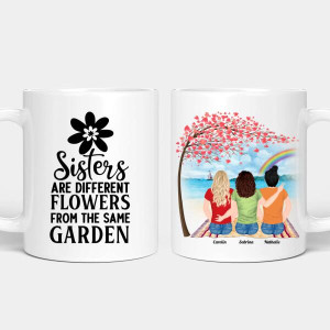 Personalisierte Tasse - Beste Schwestern Herzblütenbaum (2-5 Frauen)