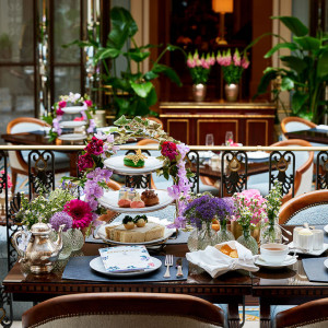 Luxury Afternoon Tea For Two At The 5* Lanesborough Hotel, London & Dine In Beautiful Regency Surroundings Virgin Experience Days Gift Card Pack | Virgin Experience Days / Voucher Gift
