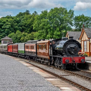 First Class Round Train Trip in the Prince of Wales Carriage with Afternoon Tea for Two | Virgin Experience Days / Voucher Gift