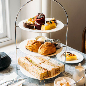 Kew Gardens Visit With Afternoon Tea at The Botanical For Two | Afternoon Tea for Two | Virgin Experience Days / Voucher Gift