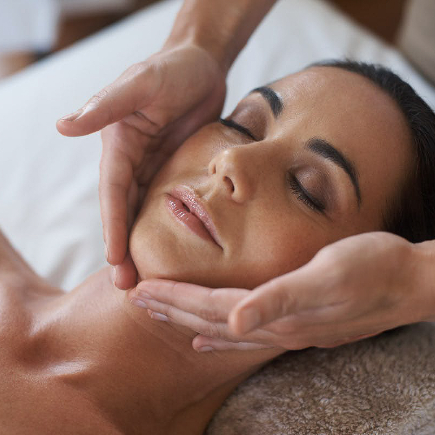 Champneys City Spa Pick Me Up Facial and Back Massage | Beauty Treatments | Virgin Experience Days / Voucher Gift