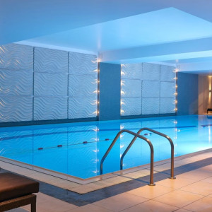 Relaxation Day with Sparkling or Indian Afternoon Tea at the Crowne Plaza Reading | Afternoon Tea for Two | Virgin Experience Days / Voucher Gift