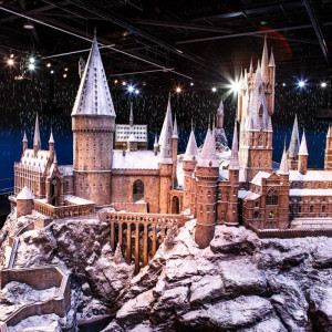 Warner Bros. Studio Tour London - The Making of Harry Potter and Sparkling Afternoon Tea for Two | Virgin Experience Days / Voucher Gift