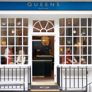 Cakes and a Glass of Laurent Perrier Champagne for Two at Queens of Mayfair | Afternoon Tea For Two | Virgin Experience Days / Voucher Gift