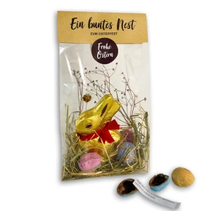 Sac de Pâques avec des noix de la chance