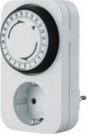 Bachmann 852.101 Zeitschaltuhr analog Tagesprogramm 3680W IP20