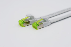 ultra flaches Patchkabel U/FTP Cat 6a weiss 15,0m