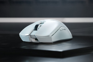 RAZER Viper V2 Pro Gaming-Maus Kabellos, USB Optisch Wei 5 Tasten