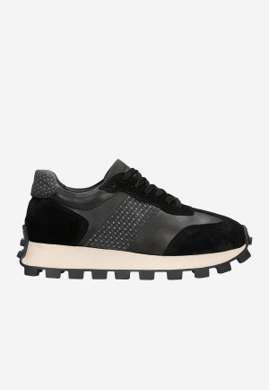 Wojas Masywne Czarne Sneakersy Na Traktorze