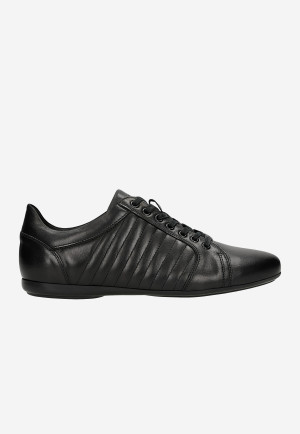 Wojas Czarne Sneakersy Meskie Z Ozdobnymi Przeszyciami