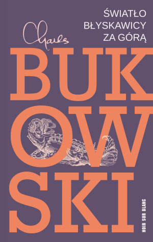 Światło błyskawicy za górą